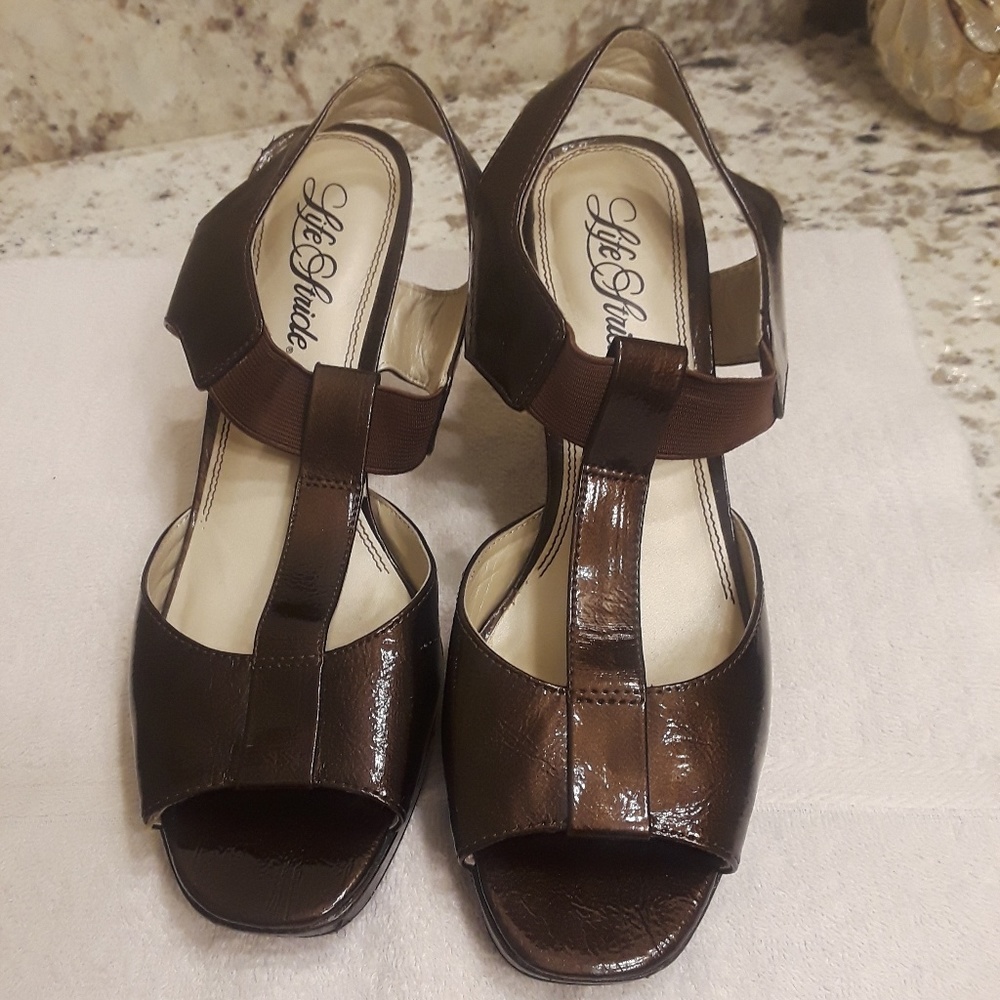 Ladies shoes